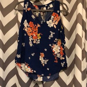 Old navy semi fitted tank